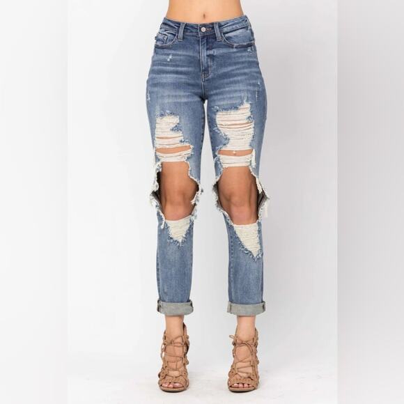 Judy Blue Denim - Judy Blue Women's Heavy Destroyed Distressed Straight Fit Jeans  -  Size: 13/31